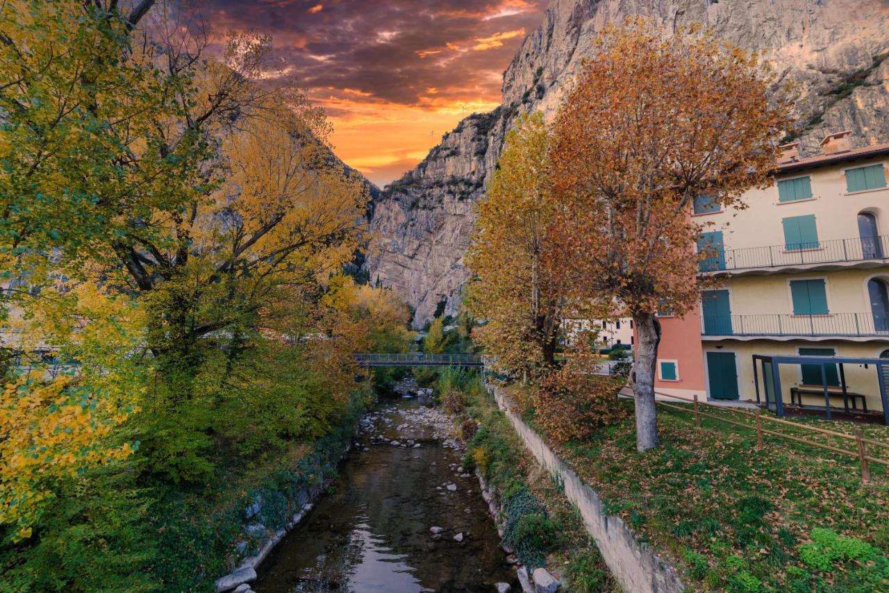 Dv Garda Suite Campione del Garda Buitenkant foto