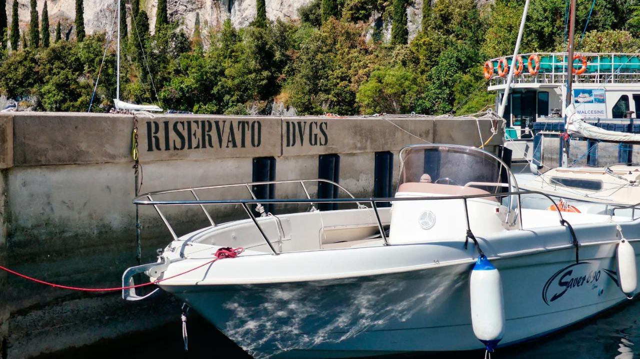 Dv Garda Suite Campione del Garda Buitenkant foto