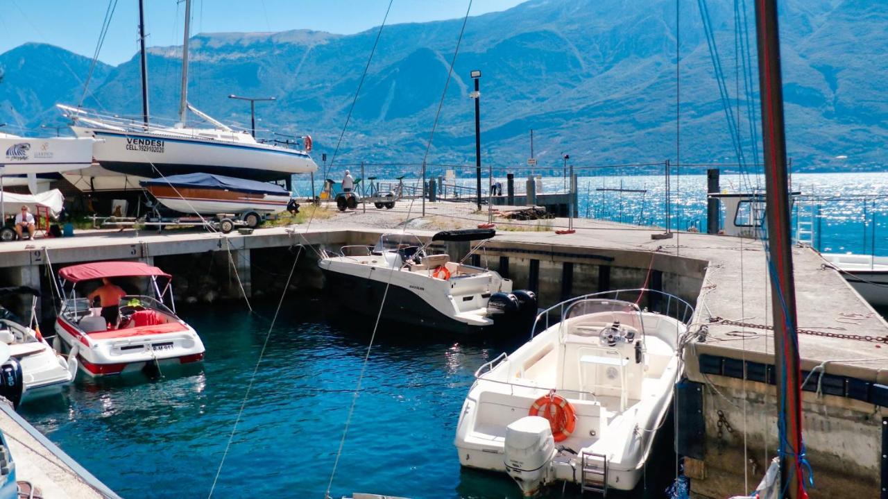 Dv Garda Suite Campione del Garda Buitenkant foto