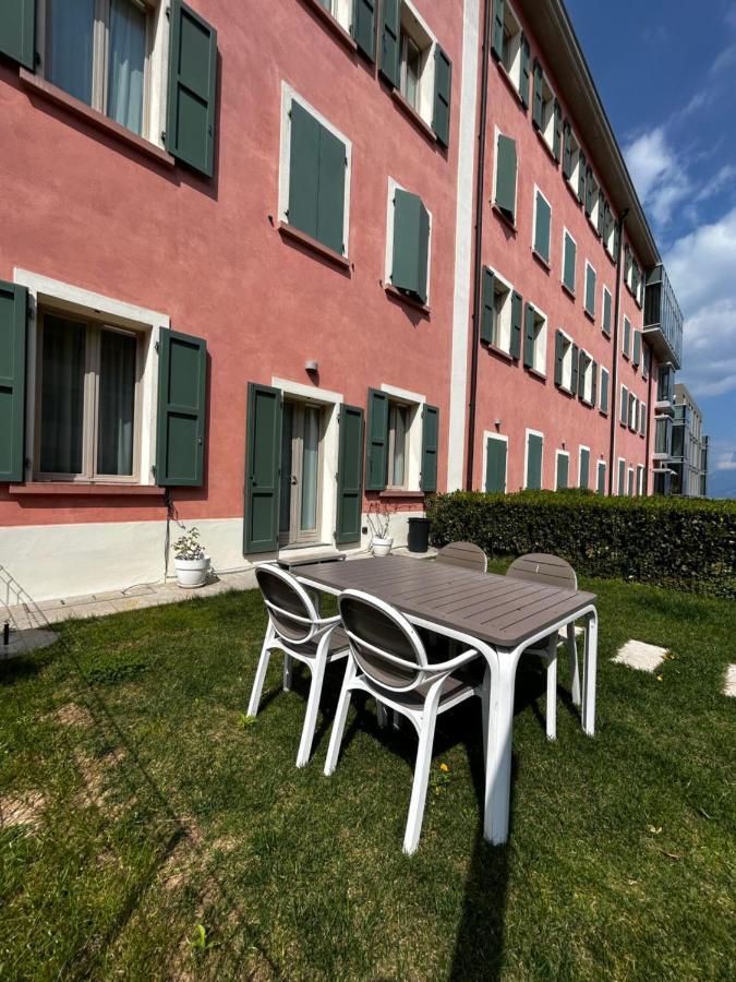Dv Garda Suite Campione del Garda Buitenkant foto